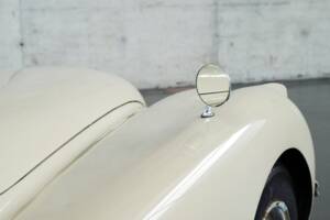 Image 30/50 de Jaguar XK 120 DHC (1953)