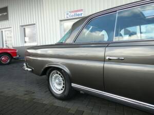 Bild 17/20 von Mercedes-Benz 280 SE 3,5 (1970)