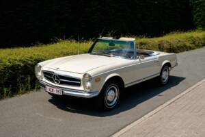Image 1/8 of Mercedes-Benz 230 SL (1966)