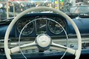 Bild 50/50 von Mercedes-Benz 300 SL Roadster (1959)