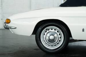 Image 20/50 of Alfa Romeo 1600 Spider Duetto (1966)