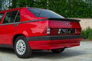 Image 10/45 of Alfa Romeo 75 1.6 (1991)