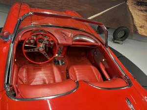 Image 40/50 of Chevrolet Corvette (1959)