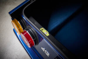 Image 66/100 of Ferrari 412 (1986)