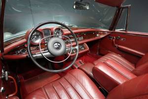Image 13/30 of Mercedes-Benz 280 SE (1970)