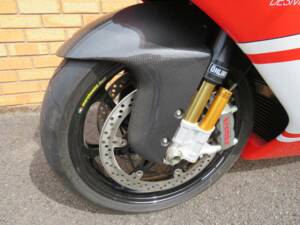 Bild 36/50 von Ducati Desmosedici RR (2008)