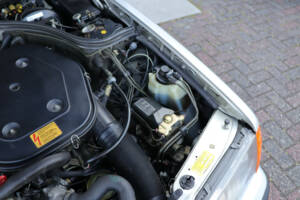 Image 35/39 of Mercedes-Benz 300 CE-24 (1992)