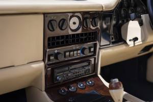 Image 22/25 of Aston Martin V8 Zagato Volante (1989)