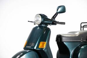 Bild 23/50 von Piaggio Vespa Cosa 150 (1990)