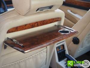 Bild 41/50 von Jaguar Sovereign 3.6 (1988)