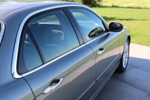Image 14/50 of Jaguar XJ 8 4.2 (2004)