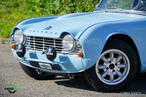 Image 25/43 of Triumph TR 4 (1962)