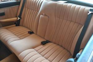 Bild 33/36 von Daimler Sovereign 4.2 (1976)