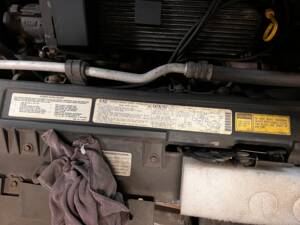 Image 21/23 of Cadillac Convertible de Ville (1986)