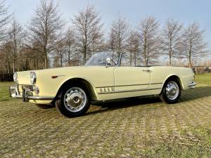 Image 8/33 of Alfa Romeo 2000 Spider (1960)