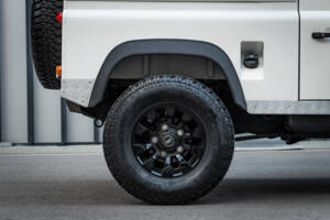 Immagine 9/97 di Land Rover Defender 90 (1995)