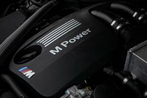 Image 16/45 of BMW M2 CS Coupé (2020)