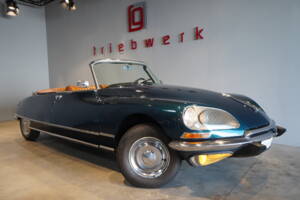 Image 1/21 of Citroën DS 20 (1972)
