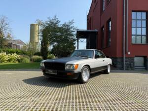 Immagine 27/29 di Mercedes-Benz 500 SLC (1980)