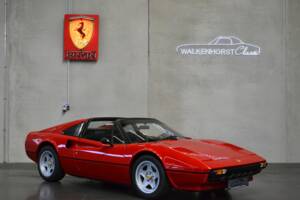 Image 2/48 of Ferrari 308 GTS (1980)