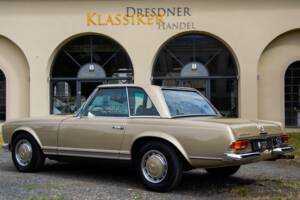Image 16/56 de Mercedes-Benz 280 SL (1970)