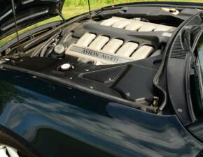 Image 42/50 of Aston Martin DB 7 Vantage (2000)