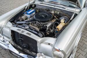 Image 24/30 of Mercedes-Benz 280 SE 3,5 (1969)