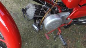 Immagine 8/41 di Moto Guzzi Motoleggera 65 (1952)