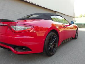 Image 22/99 of Maserati GranCabrio Sport (2015)