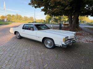 Bild 1/21 von Oldsmobile Toronado Brougham (1973)