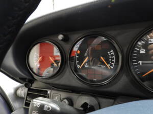 Image 21/51 of Porsche 911 Carrera (1994)