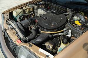 Image 46/46 de Mercedes-Benz 300 CE (1988)