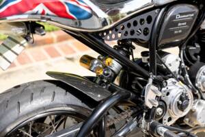 Bild 23/39 von Norton Dominator SS (2018)