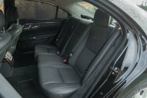 Bild 26/50 von Mercedes-Benz S 600 L (2007)