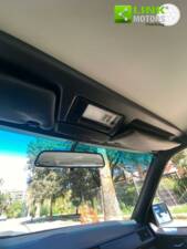 Image 36/48 of Mercedes-Benz E 200 (1991)