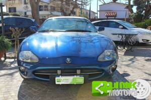Image 10/10 of Jaguar XK8 4.0 (1997)
