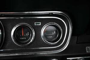 Image 15/38 of Ford Shelby GT 350H (1966)