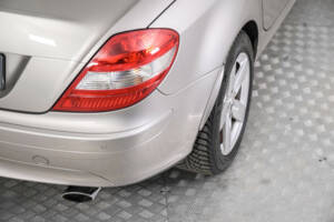 Imagen 17/50 de Mercedes-Benz SLK 200 Kompressor (2007)