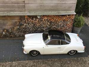 Image 74/83 of Volkswagen Karmann Ghia 1500 (1969)