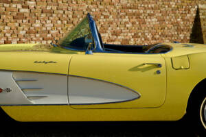 Image 35/50 of Chevrolet Corvette (1958)