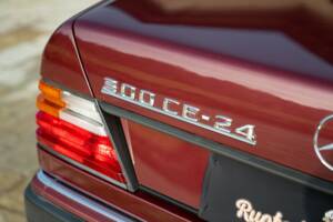 Image 19/50 of Mercedes-Benz 300 CE-24 (1991)