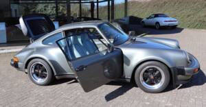 Imagen 45/52 de Porsche 911 Turbo 3.3 (1987)