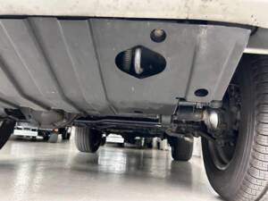 Image 20/28 of Mercedes-Benz G 500 (SWB) (1999)