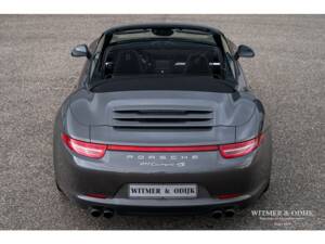 Image 13/47 of Porsche 911 Carrera 4S (2014)