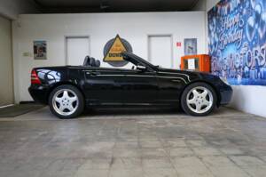Image 27/33 de Mercedes-Benz SLK 320 (2000)