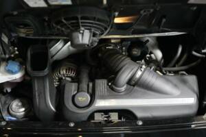 Image 14/15 of Porsche 911 Carrera S (2004)