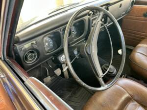 Image 2/8 of Datsun 1600 SSS (1970)