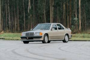 Image 14/69 de Mercedes-Benz 190 E 2.3-16 (1988)
