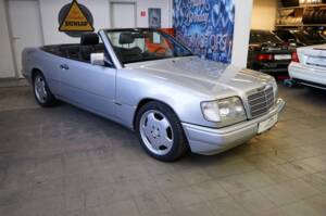 Bild 60/69 von Mercedes-Benz E 320 "Final Edition" (1997)
