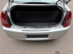 Image 18/50 of Chrysler 300 S (2008)